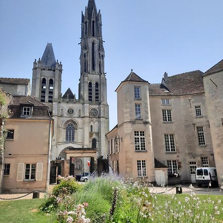 桑利斯Pierres Et Jardins住宿加早餐旅馆 外观 照片