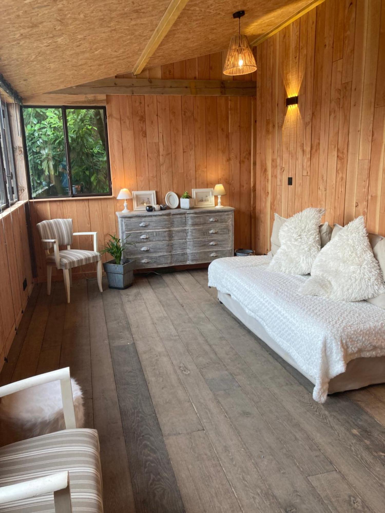 桑利斯Pierres Et Jardins住宿加早餐旅馆 外观 照片