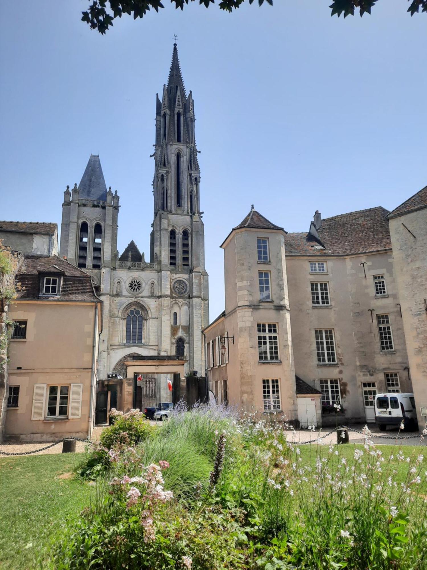 桑利斯Pierres Et Jardins住宿加早餐旅馆 外观 照片